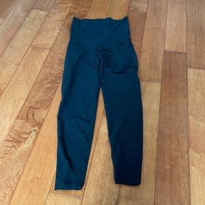 Beyond yoga maternity leggings with pockets size small